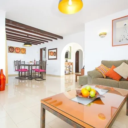 ヴィラ Puerto Del Carmen Sleeps 6 Pool Wifi プエルト・デル・カルメン
