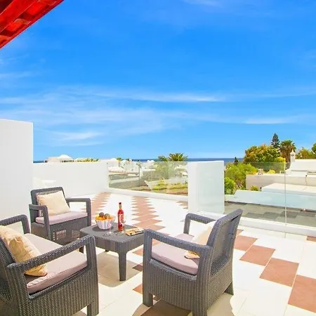 Puerto Del Carmen Sleeps 6 Pool Wifi *