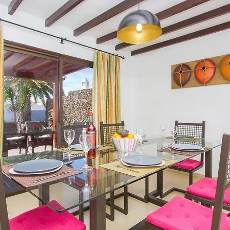 ヴィラ Puerto Del Carmen Sleeps 6 Pool Wifi プエルト・デル・カルメン