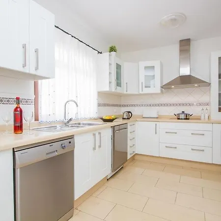 Puerto Del Carmen Sleeps 6 Pool Wifi فيلة بويرتو ذيل كارمين