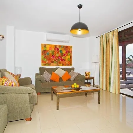 Puerto Del Carmen Sleeps 6 Pool Wifi فيلة بويرتو ذيل كارمين
